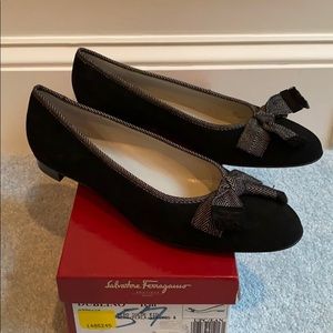 BNIB Vintage Ferragamo Dublino Flat
